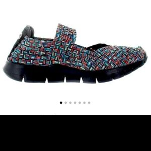 BERNIE MEV. - STYLE IS CHARM SLIP-ON SHOES.  SIZE 6.5 - COLORFUL WOVEN STYLE -S7